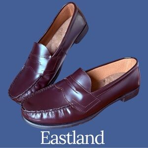 Eastland Women’s Classic ll Burgundy Slip-On Loafers. Size 9.5. New w/o box!